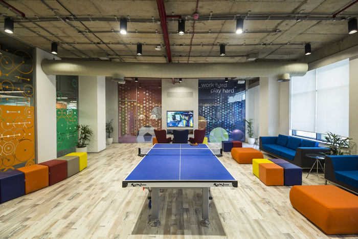 移動設(shè)備公司2550平辦公室設(shè)計實景-第5張圖片-上海古都建筑設(shè)計集團 移動設(shè)備公司2550平辦公室設(shè)計實景-第5張圖片-上海古都建筑設(shè)計集團