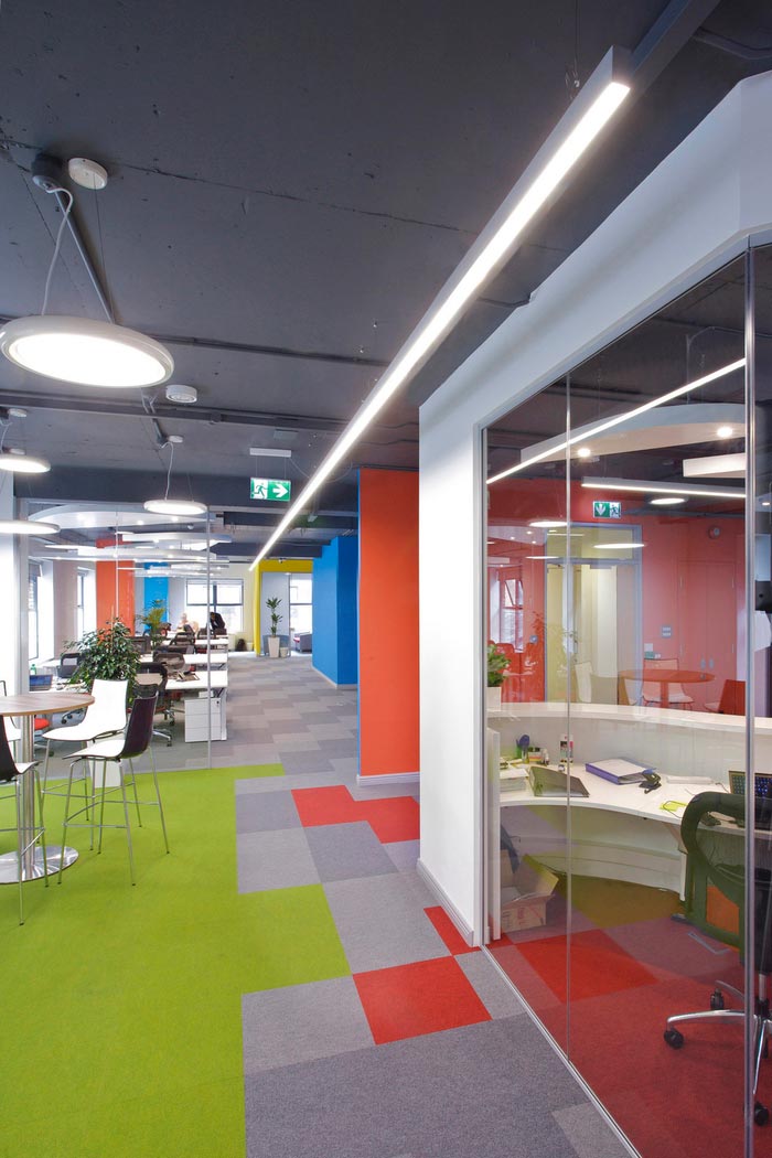 上?？萍脊巨k公室裝修設(shè)計-第5張圖片-上海古都建筑設(shè)計集團(tuán)