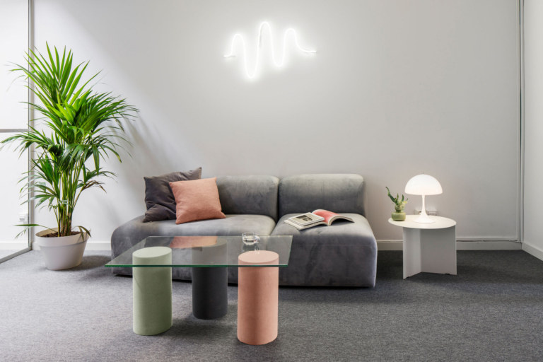 徐匯辦公室裝修音樂(lè)科技設(shè)計(jì)案例-第4張圖片-上海古都建筑設(shè)計(jì)集團(tuán) 徐匯辦公室裝修音樂(lè)科技設(shè)計(jì)案例-第4張圖片-上海古都建筑設(shè)計(jì)集團(tuán)