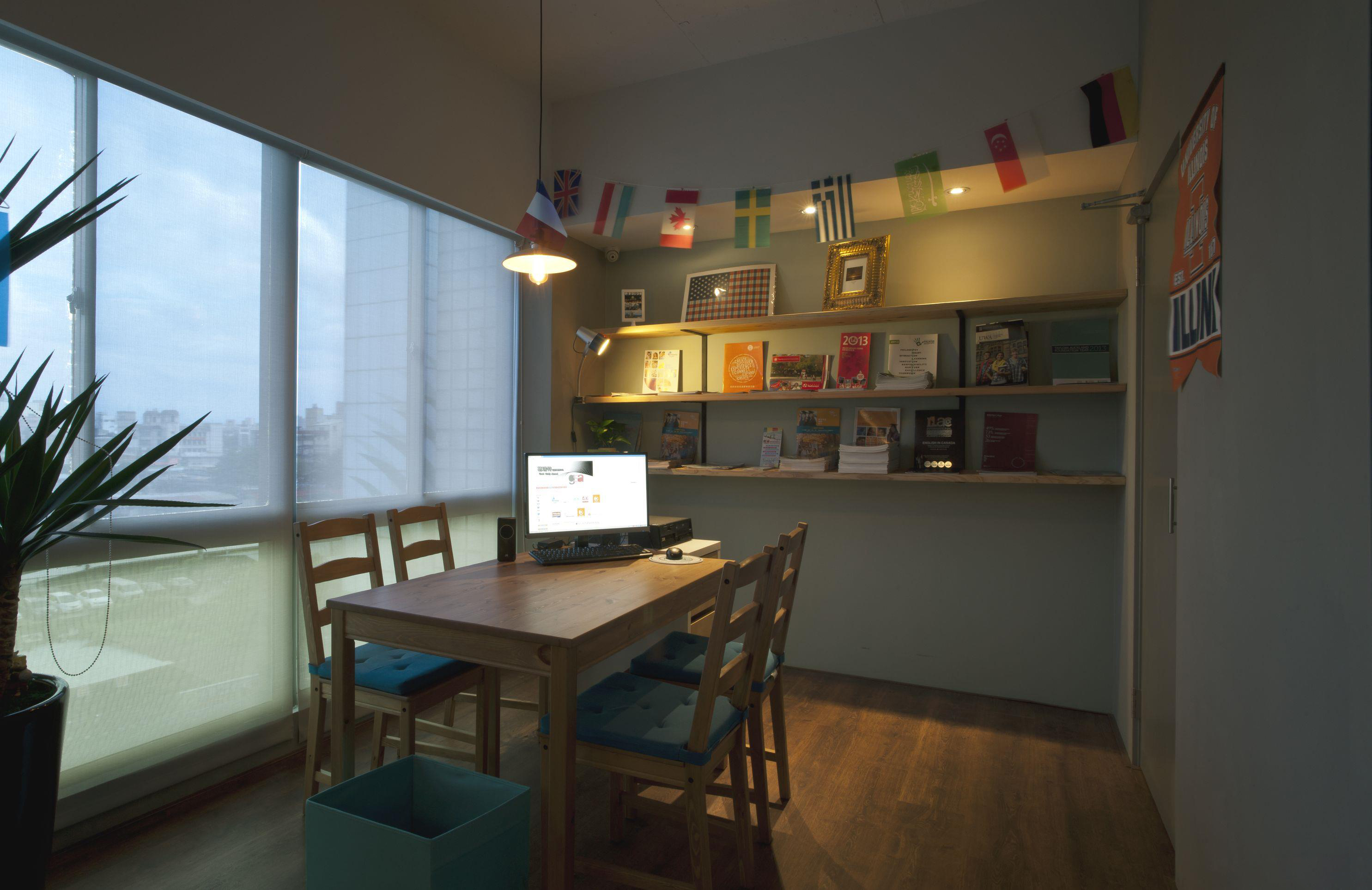 黃浦區(qū)觀景辦公室裝修設計-第2張圖片-上海古都建筑設計集團 黃浦區(qū)觀景辦公室裝修設計-第2張圖片-上海古都建筑設計集團