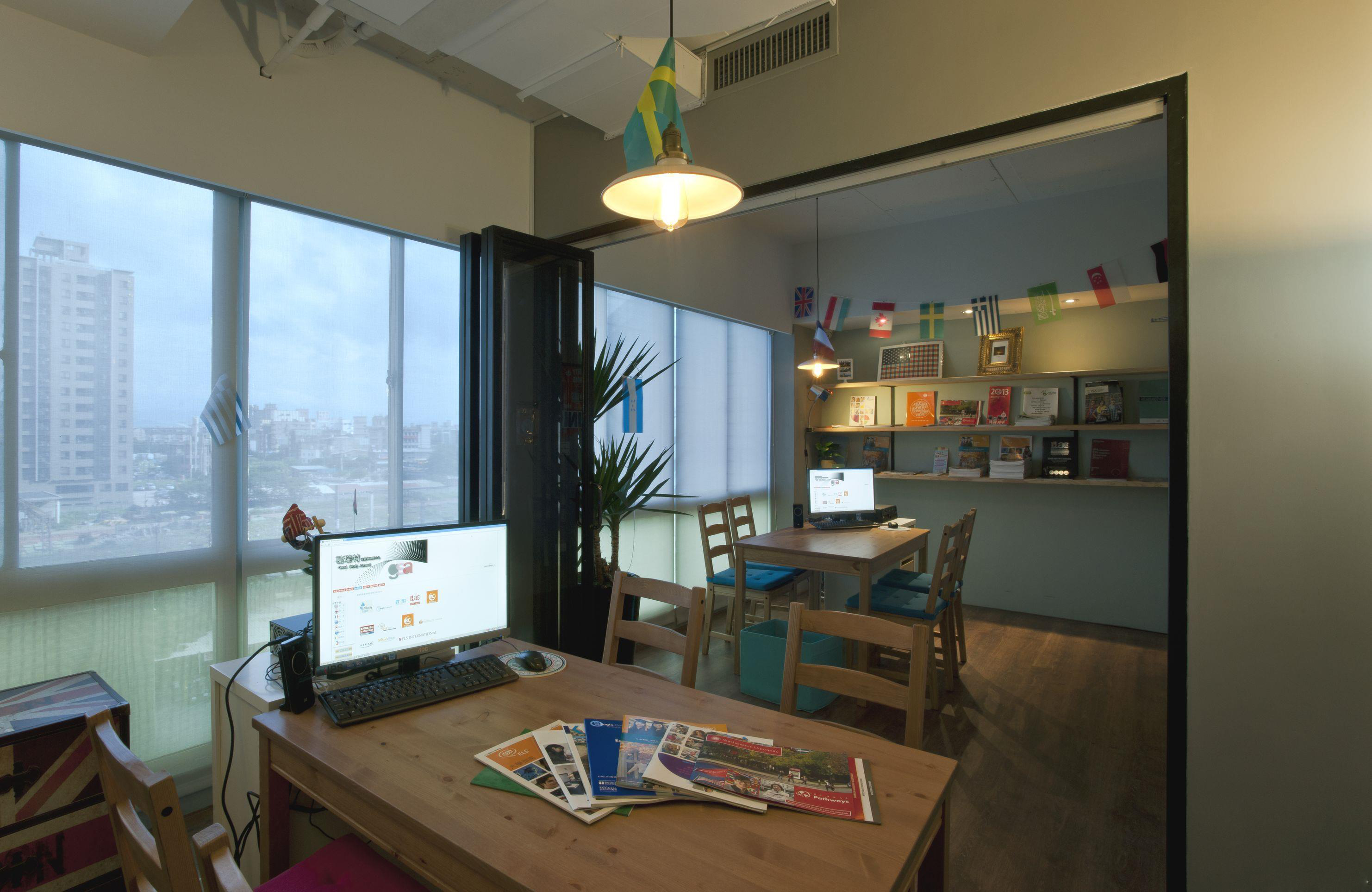 黃浦區(qū)觀景辦公室裝修設計-第3張圖片-上海古都建筑設計集團 黃浦區(qū)觀景辦公室裝修設計-第3張圖片-上海古都建筑設計集團