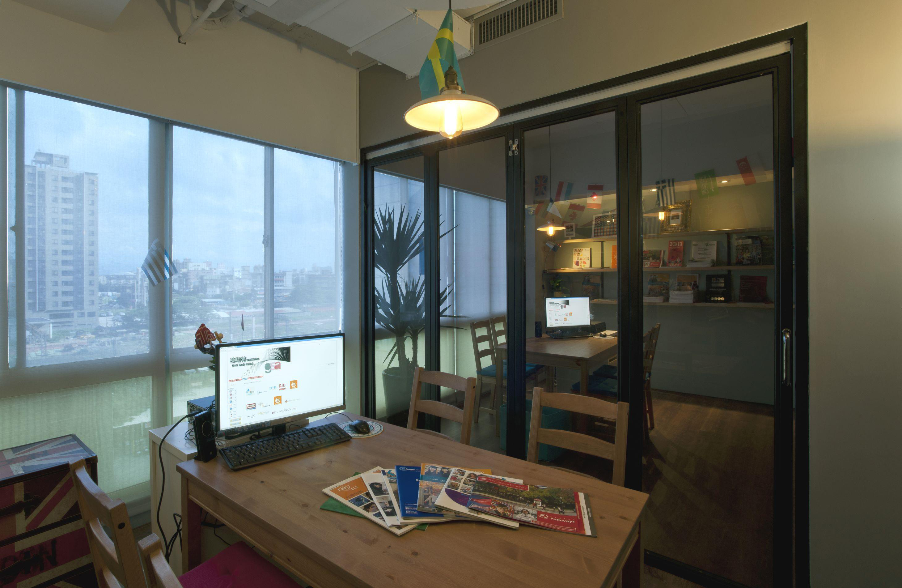 黃浦區(qū)觀景辦公室裝修設計-第4張圖片-上海古都建筑設計集團 黃浦區(qū)觀景辦公室裝修設計-第4張圖片-上海古都建筑設計集團