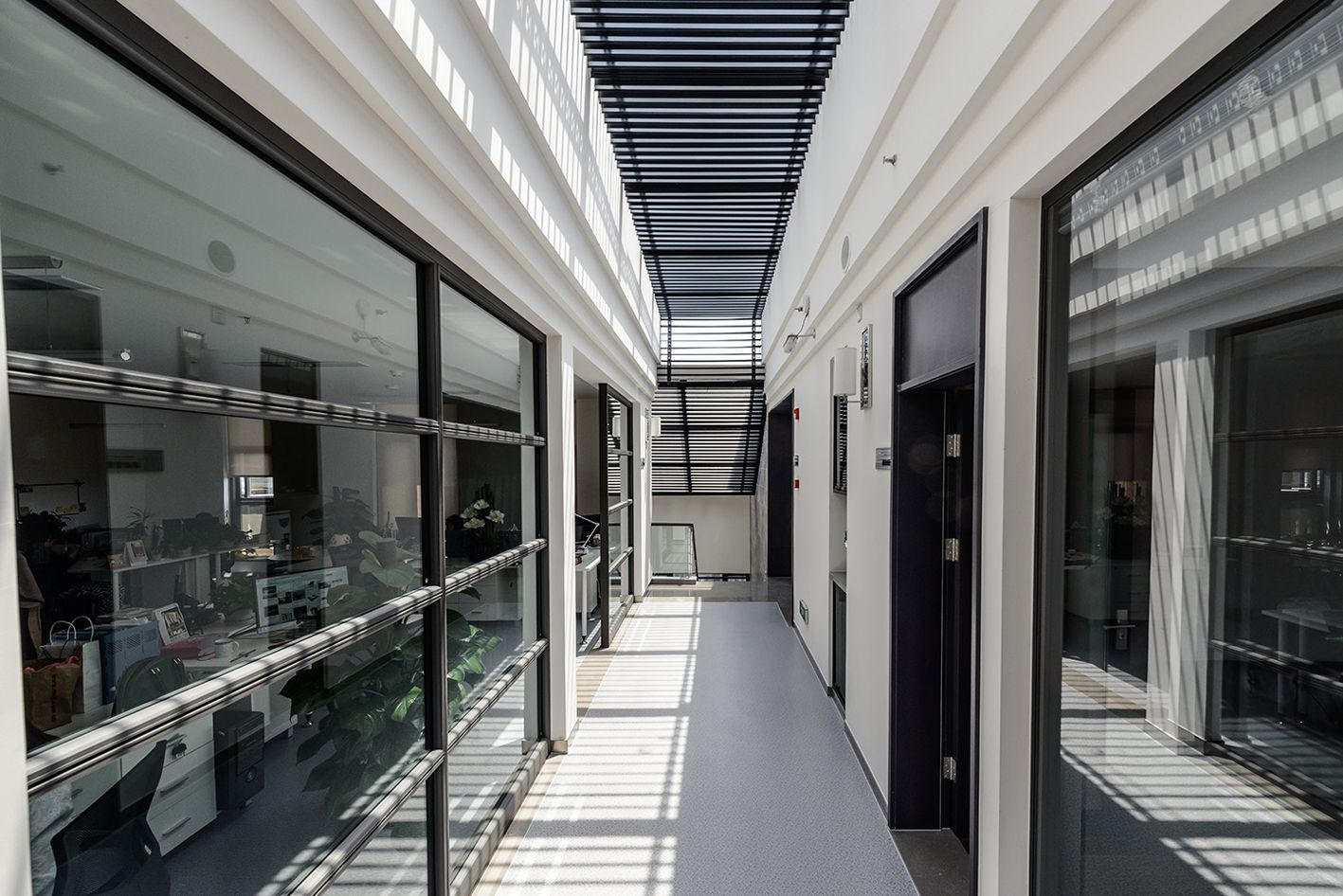 上海形態(tài)創(chuàng)意辦公室裝修設計-第4張圖片-上海古都建筑設計集團 上海形態(tài)創(chuàng)意辦公室裝修設計-第4張圖片-上海古都建筑設計集團