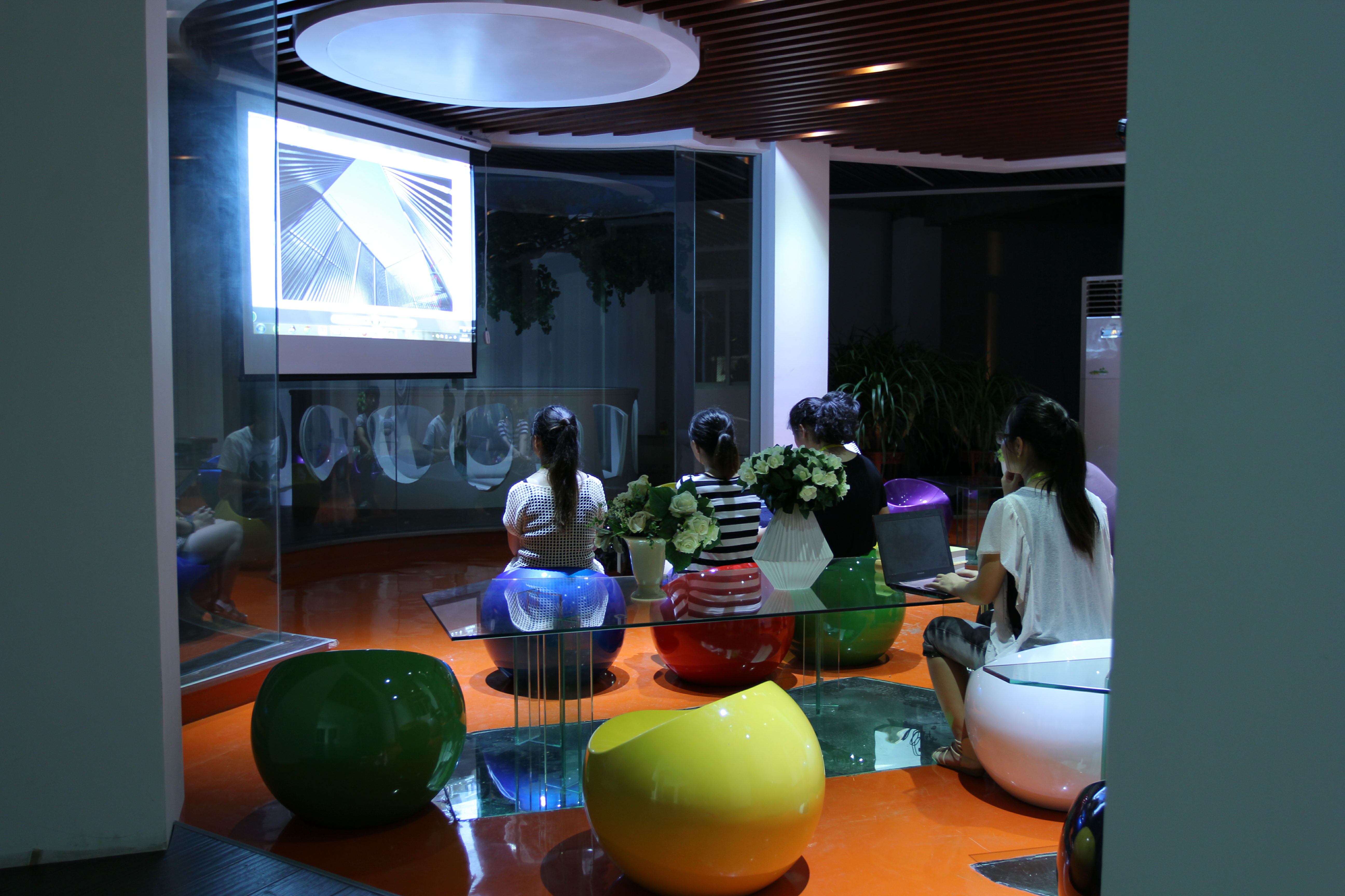 元裝風格辦公室裝修設計-第1張圖片-上海古都建筑設計集團 元裝風格辦公室裝修設計-第1張圖片-上海古都建筑設計集團