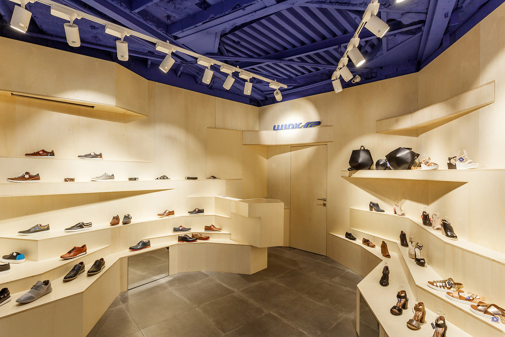 立體風(fēng)鞋店辦公室裝修設(shè)計-第3張圖片-上海古都建筑設(shè)計集團 立體風(fēng)鞋店辦公室裝修設(shè)計-第3張圖片-上海古都建筑設(shè)計集團