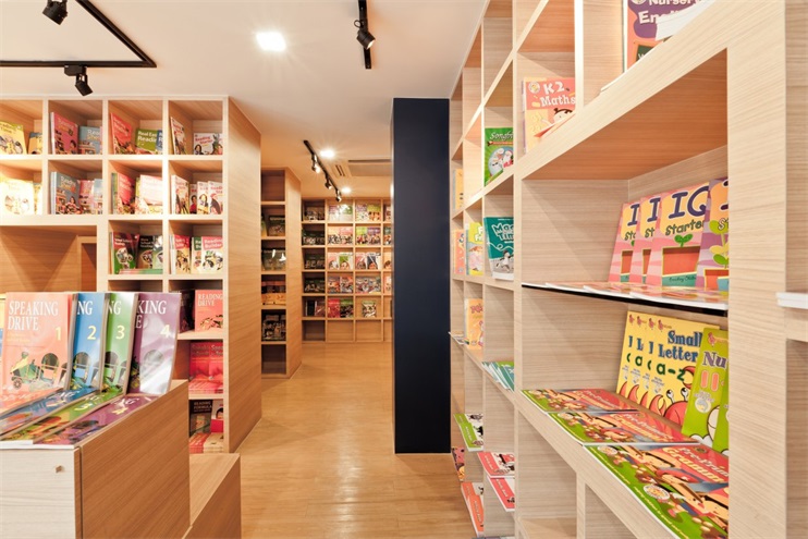 虹口區(qū)原木風(fēng)格書店裝修設(shè)計-第4張圖片-上海古都建筑設(shè)計集團(tuán) 虹口區(qū)原木風(fēng)格書店裝修設(shè)計-第4張圖片-上海古都建筑設(shè)計集團(tuán)