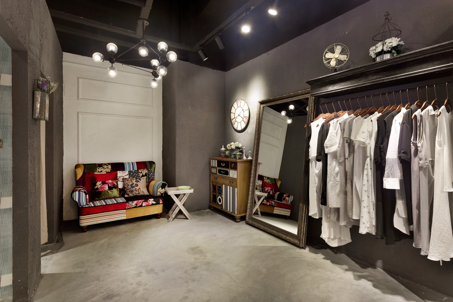 loft風(fēng)格女裝店裝修設(shè)計(jì)-第1張圖片-上海古都建筑設(shè)計(jì)集團(tuán) loft風(fēng)格女裝店裝修設(shè)計(jì)-第1張圖片-上海古都建筑設(shè)計(jì)集團(tuán)