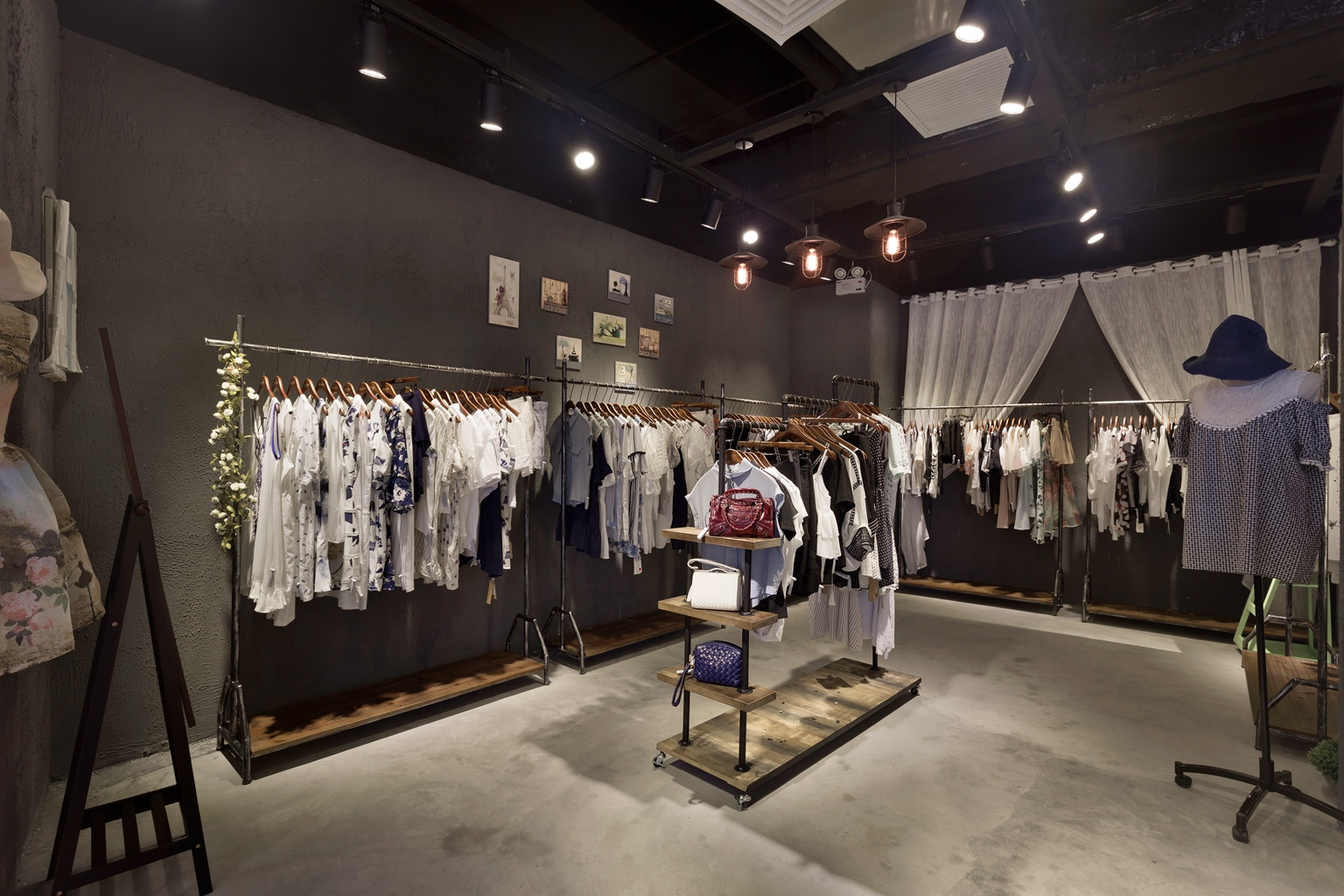 loft風(fēng)格女裝店裝修設(shè)計(jì)-第4張圖片-上海古都建筑設(shè)計(jì)集團(tuán) loft風(fēng)格女裝店裝修設(shè)計(jì)-第4張圖片-上海古都建筑設(shè)計(jì)集團(tuán)