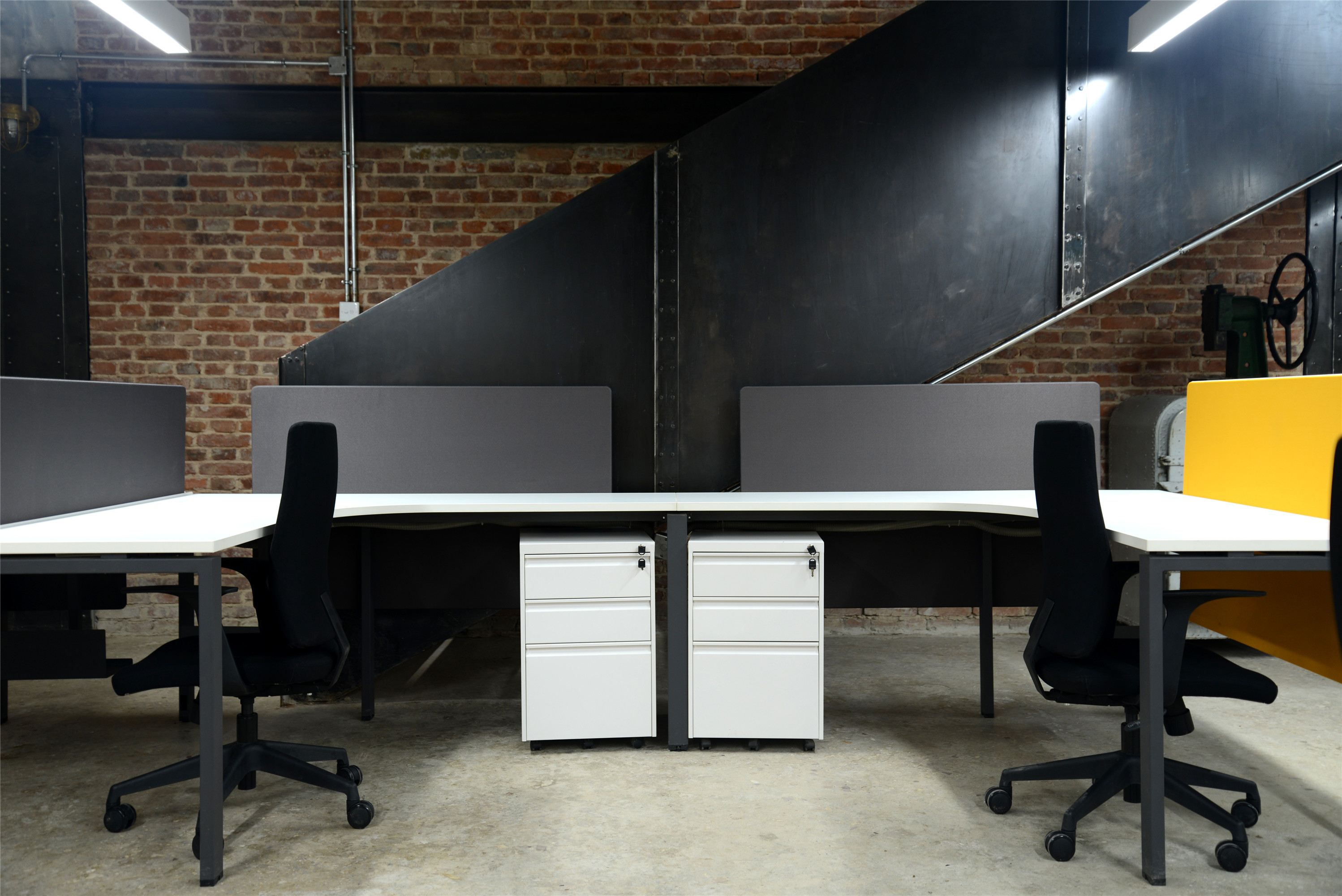 青浦區(qū)工業(yè)風(fēng)開闊辦公室裝修設(shè)計-第4張圖片-上海古都建筑設(shè)計集團