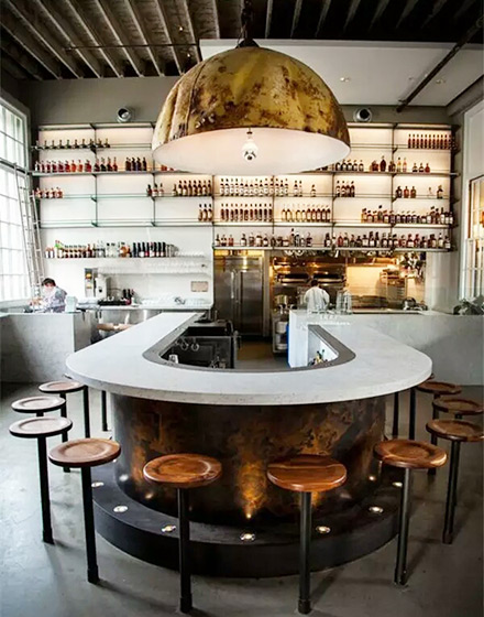 復古工業(yè)風酒吧裝修設計-第2張圖片-上海古都建筑設計集團