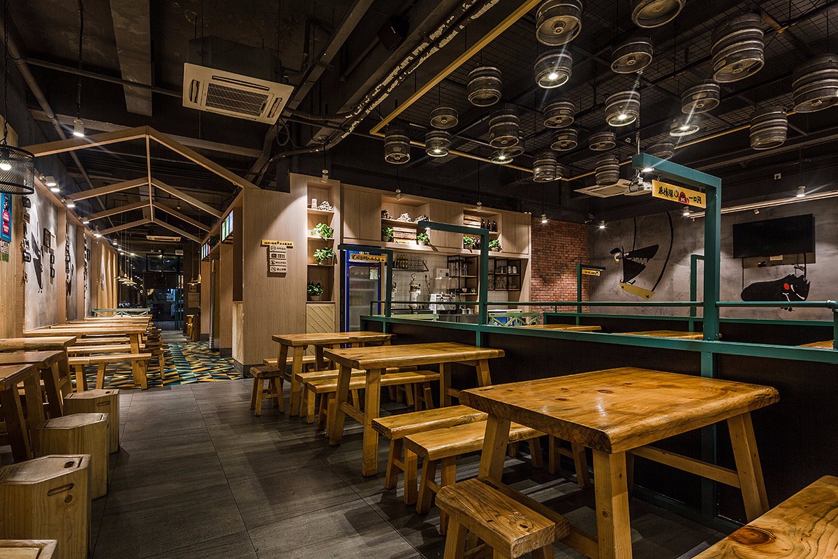全木風(fēng)格燒烤店裝修設(shè)計-第3張圖片-上海古都建筑設(shè)計集團