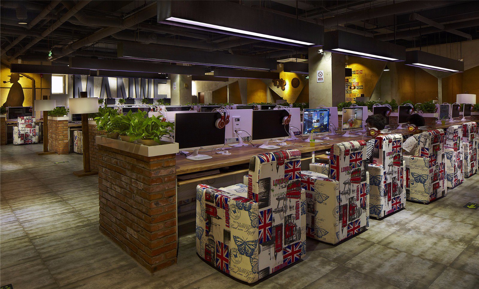 復古工業(yè)風網(wǎng)吧裝修設計-第3張圖片-上海古都建筑設計集團