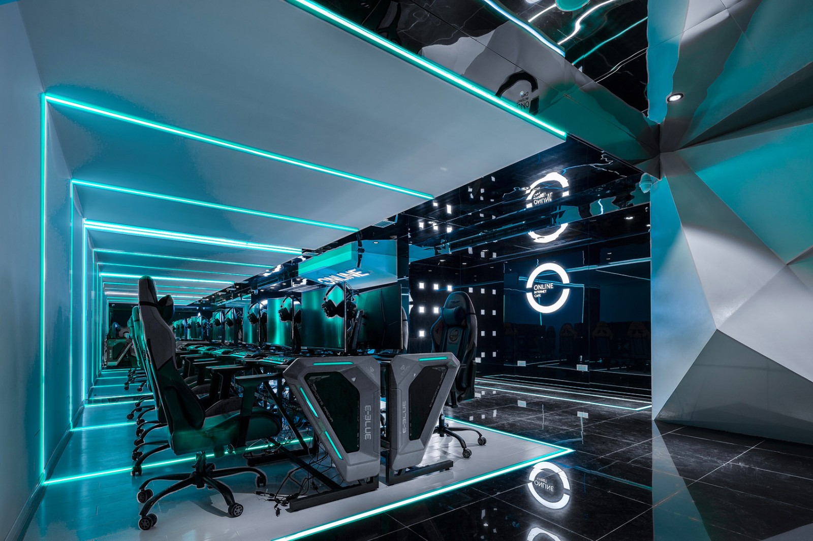 科技電競風(fēng)格網(wǎng)吧裝修設(shè)計(jì)-第2張圖片-上海古都建筑設(shè)計(jì)集團(tuán) 科技電競風(fēng)格網(wǎng)吧裝修設(shè)計(jì)-第2張圖片-上海古都建筑設(shè)計(jì)集團(tuán)