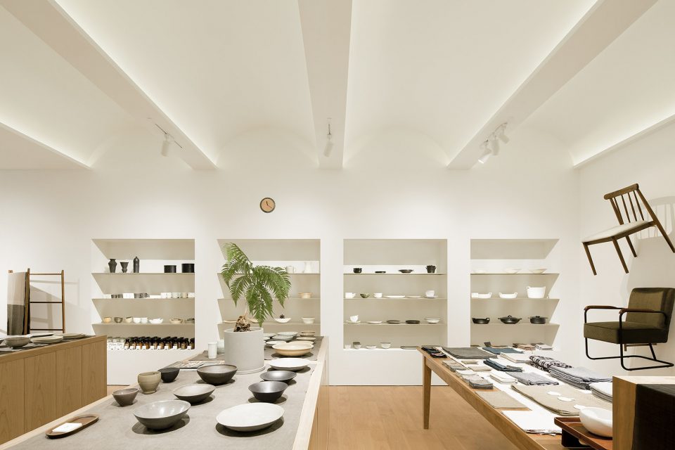 原木簡(jiǎn)約家具店裝修設(shè)計(jì)-第4張圖片-上海古都建筑設(shè)計(jì)集團(tuán) 原木簡(jiǎn)約家具店裝修設(shè)計(jì)-第4張圖片-上海古都建筑設(shè)計(jì)集團(tuán)