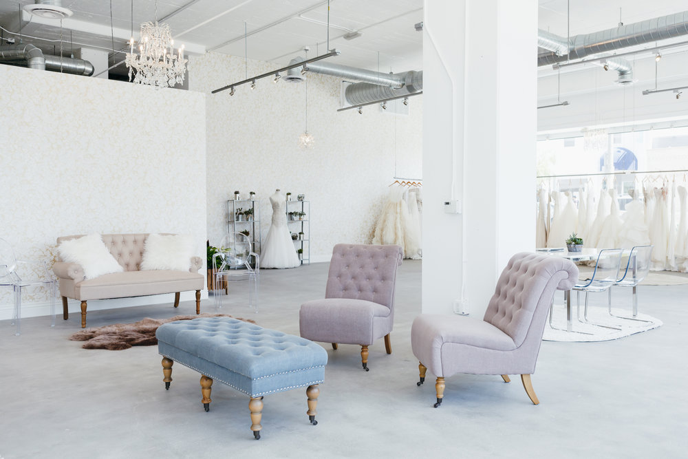 現(xiàn)代時(shí)尚婚紗店裝修設(shè)計(jì)-第2張圖片-上海古都建筑設(shè)計(jì)集團(tuán) 現(xiàn)代時(shí)尚婚紗店裝修設(shè)計(jì)-第2張圖片-上海古都建筑設(shè)計(jì)集團(tuán)