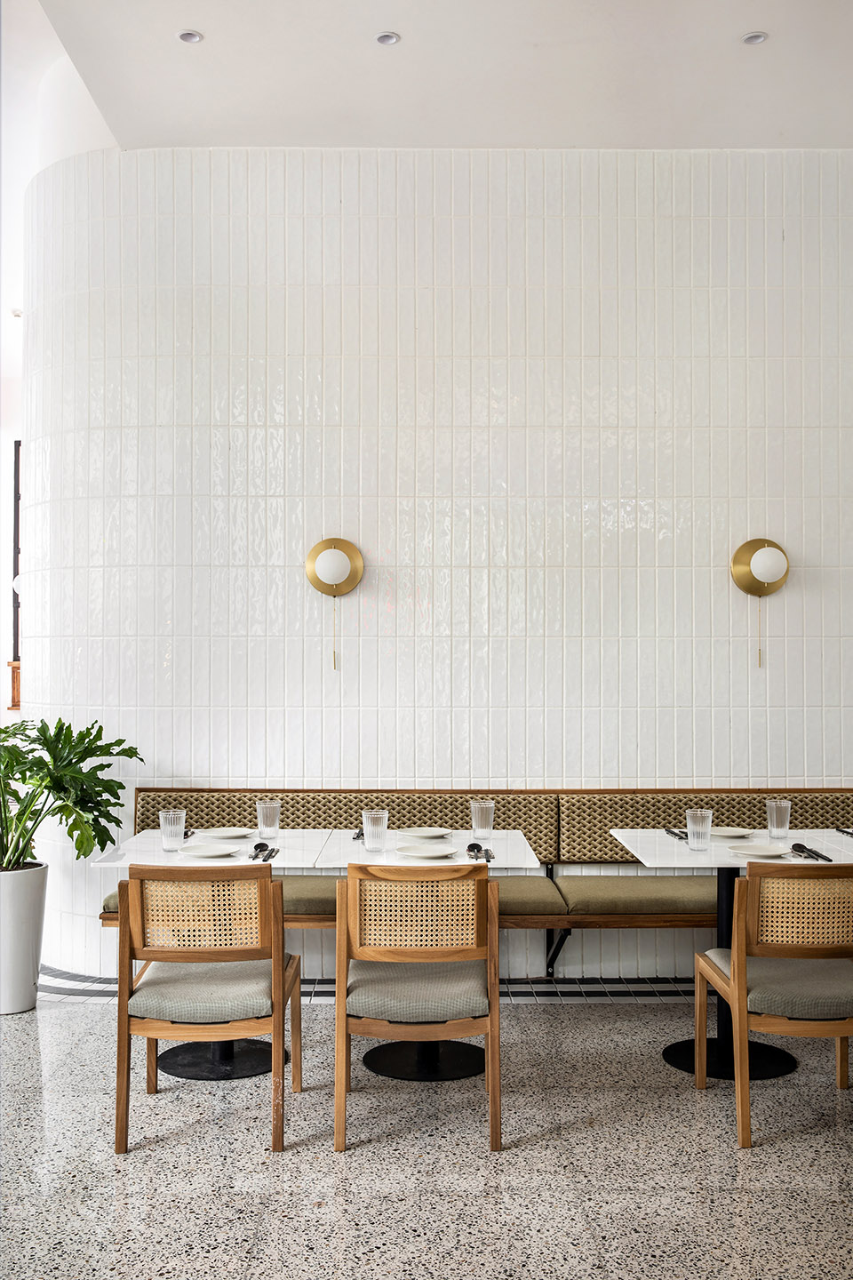 簡約風(fēng)格美食店裝修設(shè)計-第3張圖片-上海古都建筑設(shè)計集團(tuán)