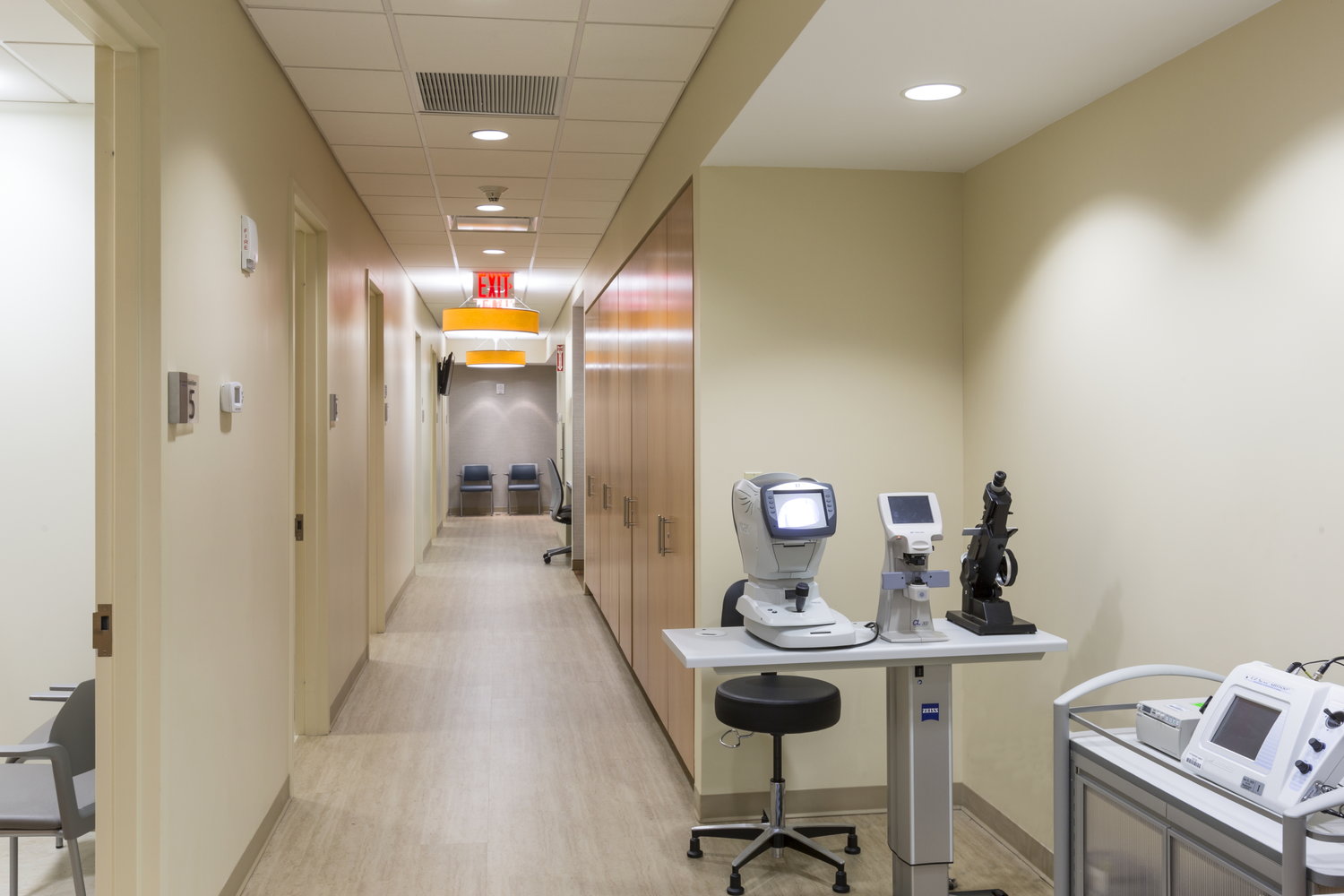 高科技眼科醫(yī)院裝修設(shè)計(jì)-第5張圖片-上海古都建筑設(shè)計(jì)集團(tuán)