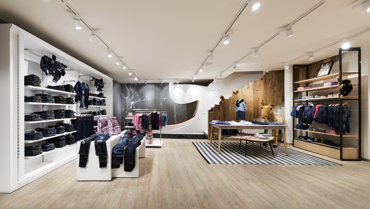 簡約時尚童裝店裝修設(shè)計(jì)-第3張圖片-上海古都建筑設(shè)計(jì)集團(tuán)