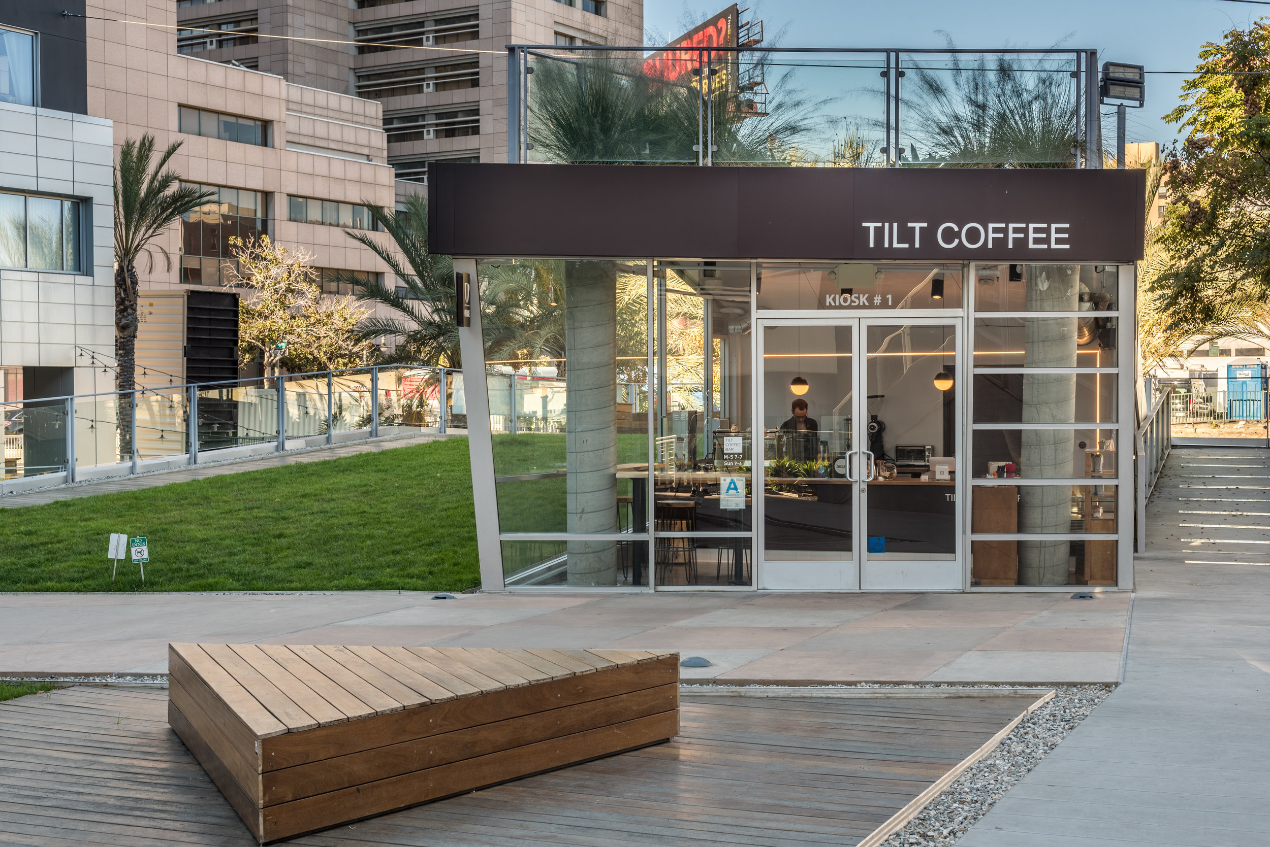 簡約質(zhì)樸咖啡廳裝修設(shè)計-第4張圖片-上海古都建筑設(shè)計集團(tuán)