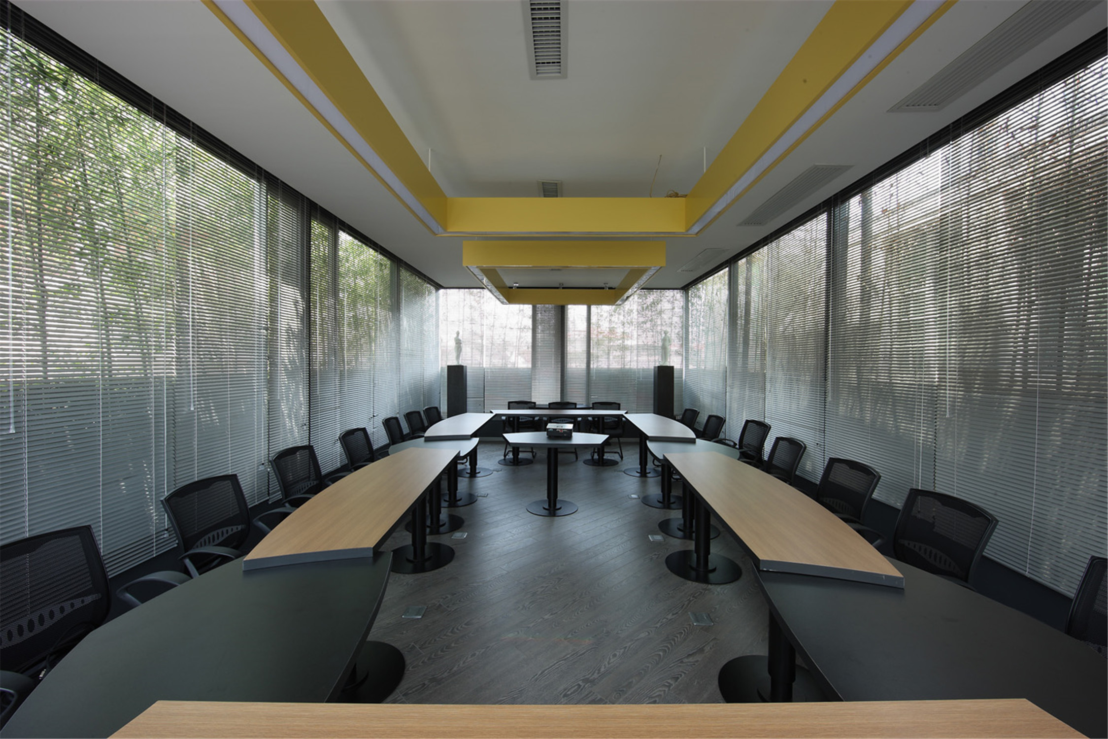 公寓式辦公樓裝修設(shè)計(jì)-第3張圖片-上海古都建筑設(shè)計(jì)集團(tuán)