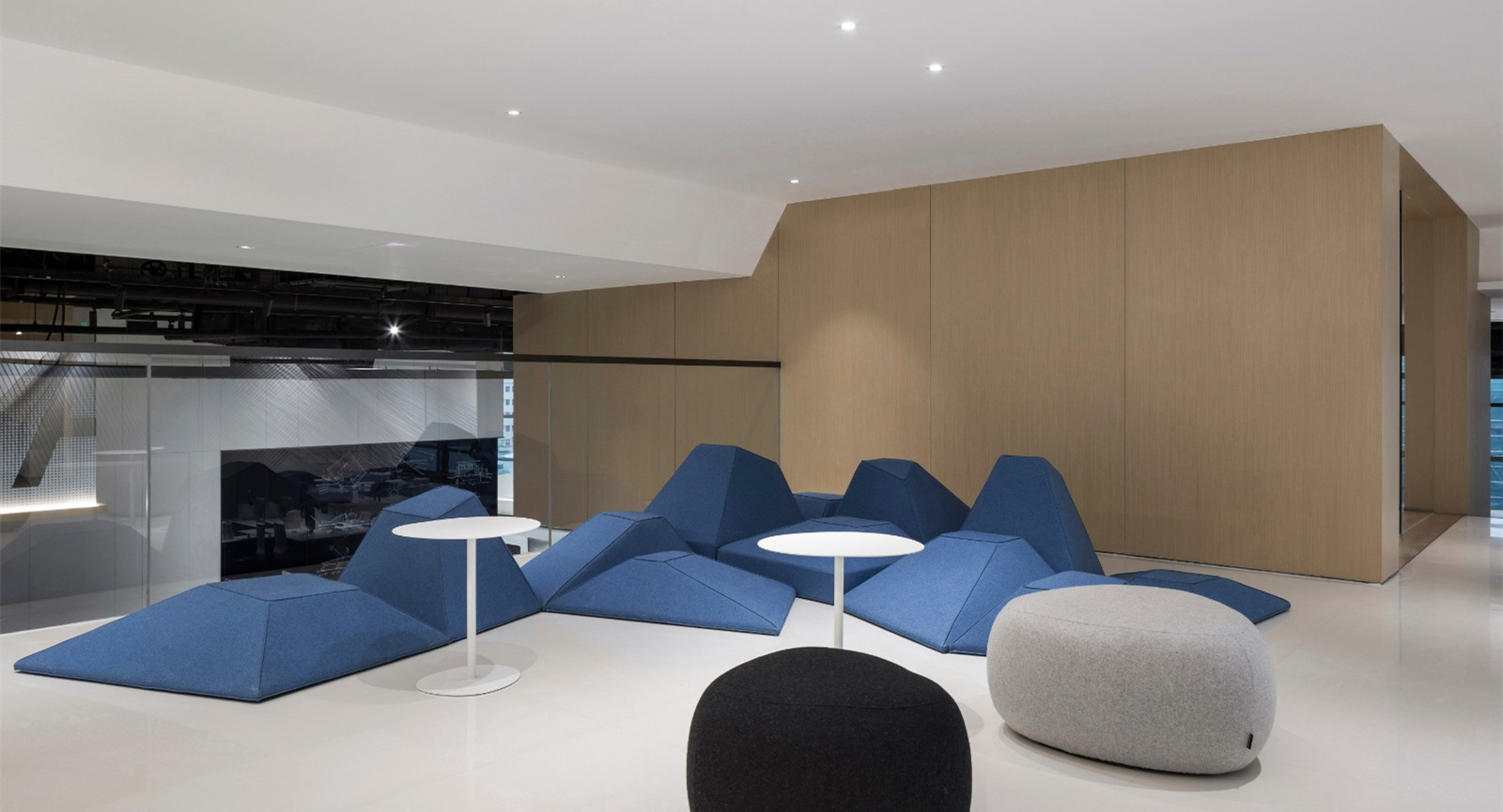 創(chuàng)意文化公司辦公室裝修設(shè)計-第2張圖片-上海古都建筑設(shè)計集團(tuán)