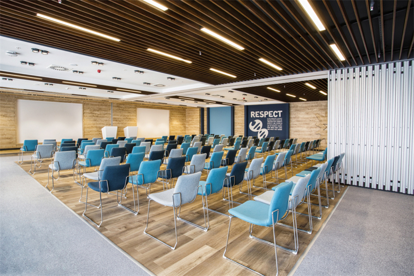 松江工廠辦公室設(shè)計(jì)裝潢效果-第5張圖片-上海古都建筑設(shè)計(jì)集團(tuán) 松江工廠辦公室設(shè)計(jì)裝潢效果-第5張圖片-上海古都建筑設(shè)計(jì)集團(tuán)