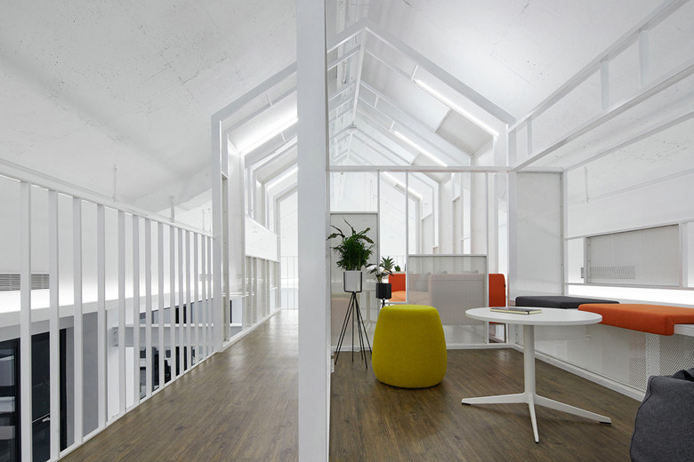 上海楊浦辦公室裝修660平米空間辦公室效果-第2張圖片-上海古都建筑設(shè)計(jì)集團(tuán)