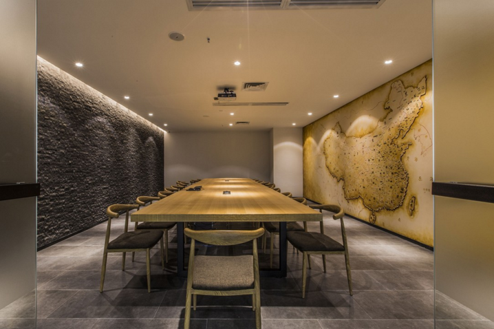 松江1000平服裝設(shè)計(jì)公司辦公場所裝修設(shè)計(jì)-第5張圖片-上海古都建筑設(shè)計(jì)集團(tuán)