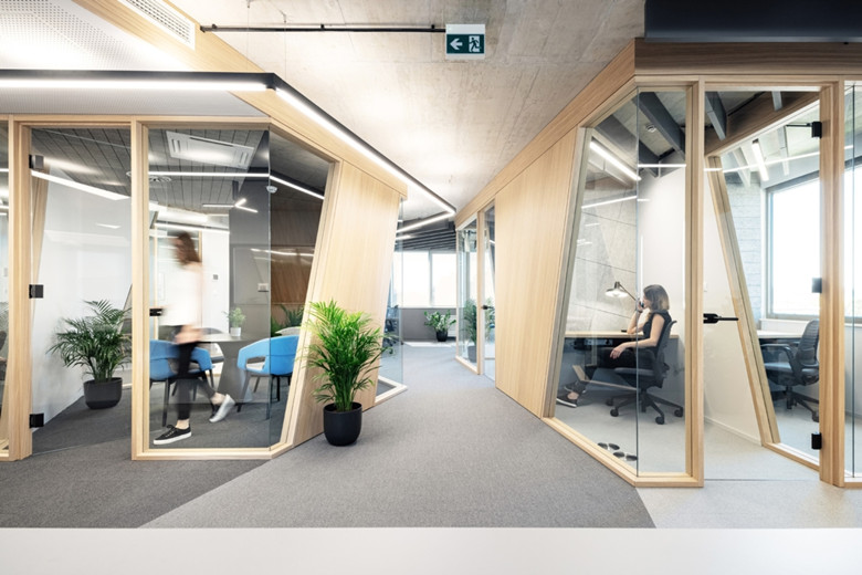 創(chuàng)意風(fēng)格金融公司辦公空間設(shè)計方案-辦公室裝修設(shè)計效果圖-第7張圖片-上海古都建筑設(shè)計集團(tuán)