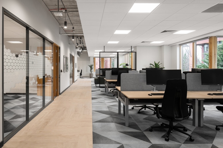 1000平數(shù)據(jù)中心公司辦公室設(shè)計(jì)布局-辦公室裝修設(shè)計(jì)效果圖-第3張圖片-上海古都建筑設(shè)計(jì)集團(tuán)