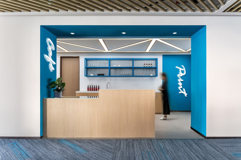 1700㎡科技研發(fā)公司辦公室裝修設計欣賞-辦公室裝修設計效果圖-第3張圖片-上海古都建筑設計集團