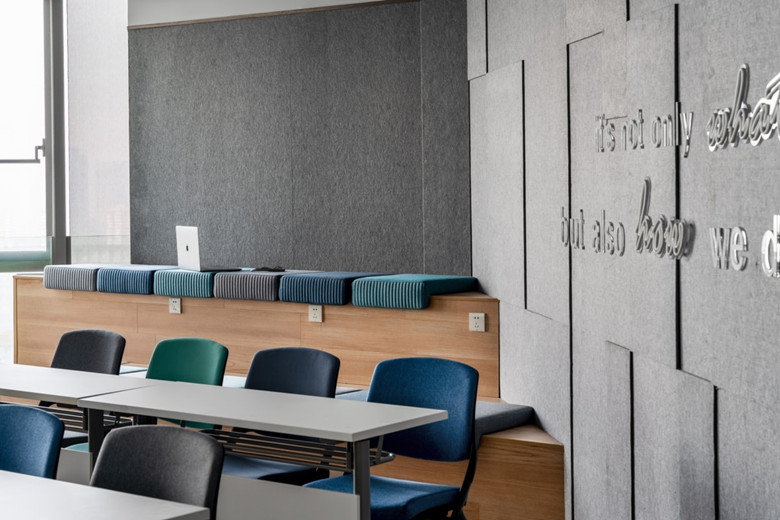 1700㎡科技研發(fā)公司辦公室裝修設計欣賞-辦公室裝修設計效果圖-第4張圖片-上海古都建筑設計集團