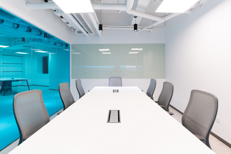 奉賢1600平米時(shí)裝公司辦公室裝潢設(shè)計(jì)-辦公室裝修設(shè)計(jì)效果圖-第2張圖片-上海古都建筑設(shè)計(jì)集團(tuán)